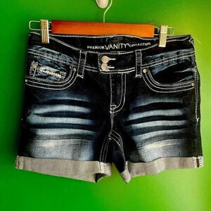 Premium Vanity Jeans Shorts Size 27 Super Cute!‎
